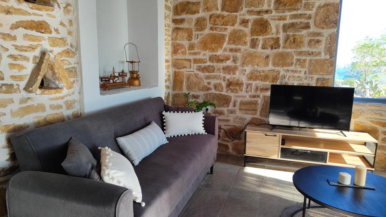 Vila Apostolis Agios Pavlos  Exteriör bild
