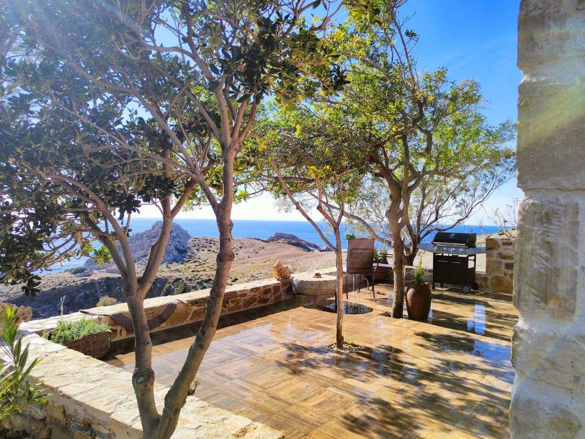 Vila Apostolis Agios Pavlos  Exteriör bild